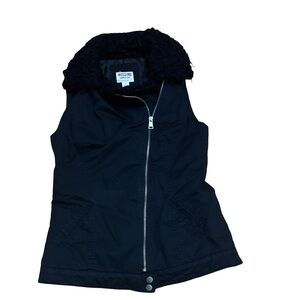 Mossimo Supply Co. Black Puffer Vest w/ Faux Fur Collar Size S